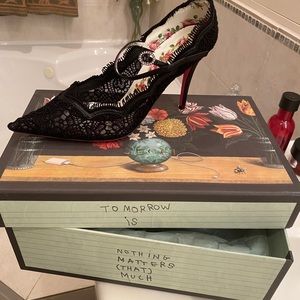 Virginia lace Mary Jane in black